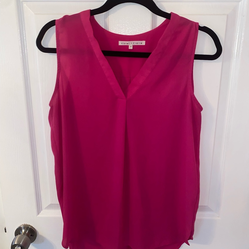 Women’s Sleeveless Blouse